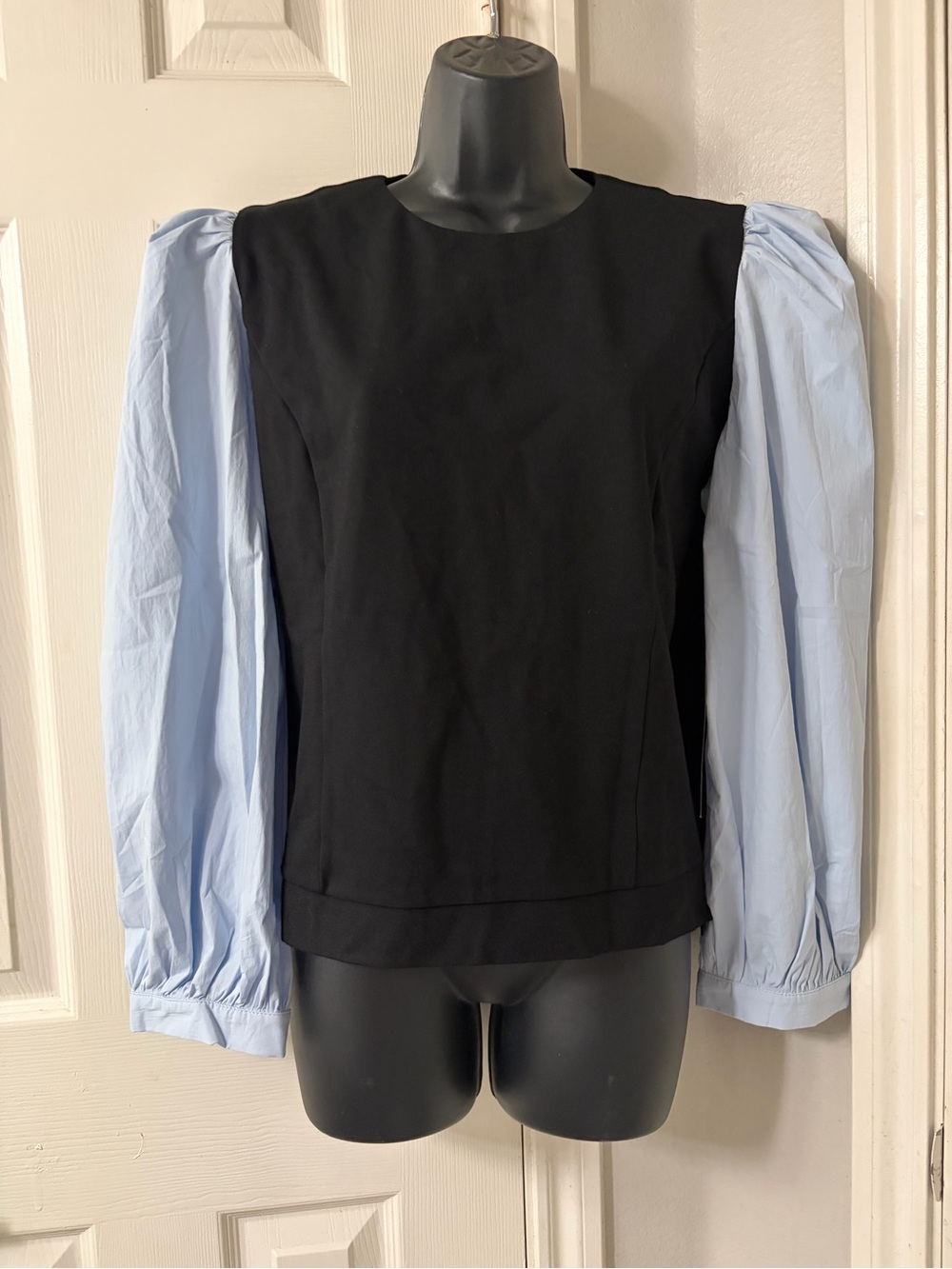 NWT Tuckernuck Black Light Blue Gracia Mixed Media Puff Sleeve Top XXL